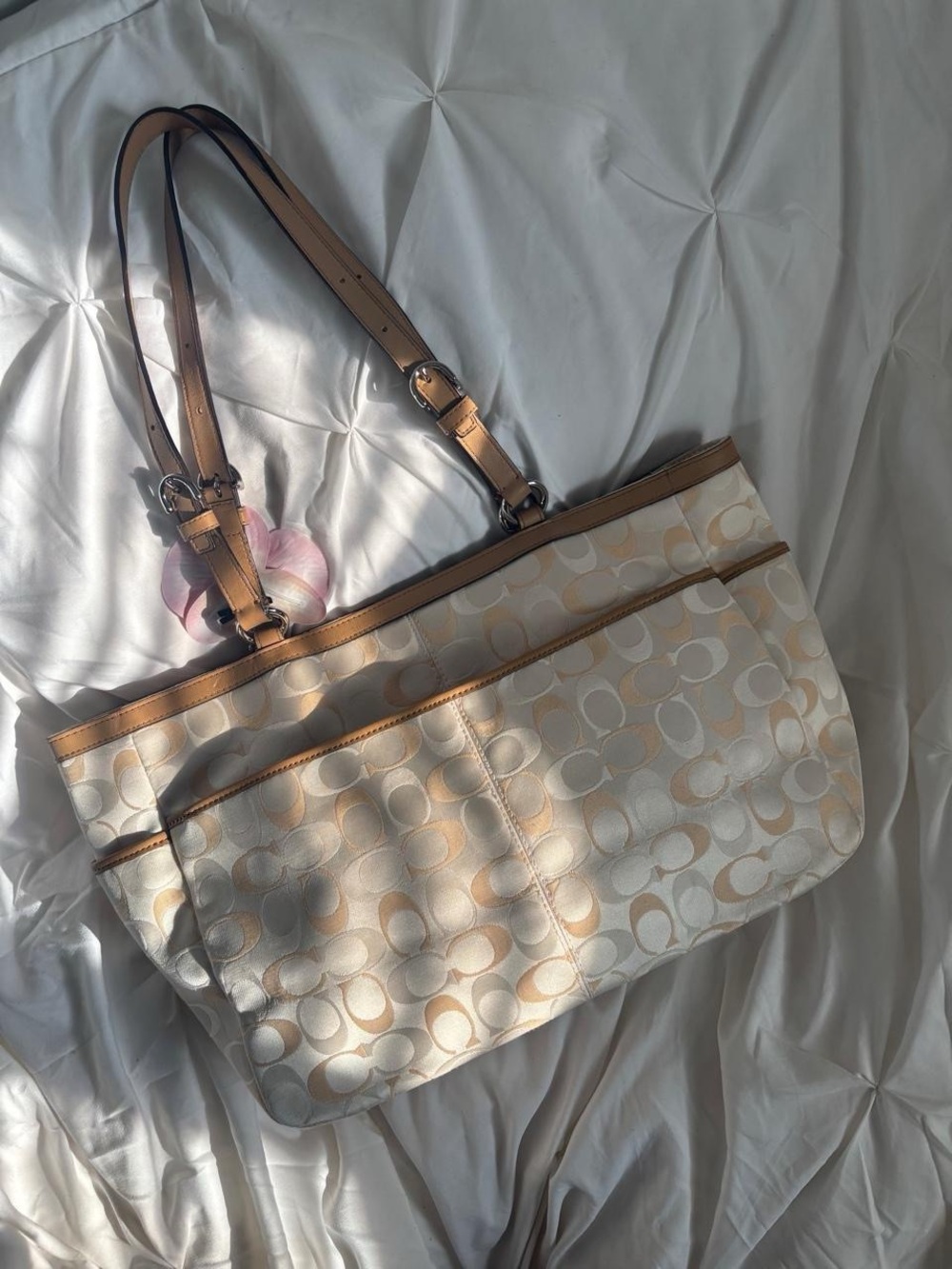 Vintage Coach Ivory Optic Signature Gallery Tote🤍 - Picture 3 of 8